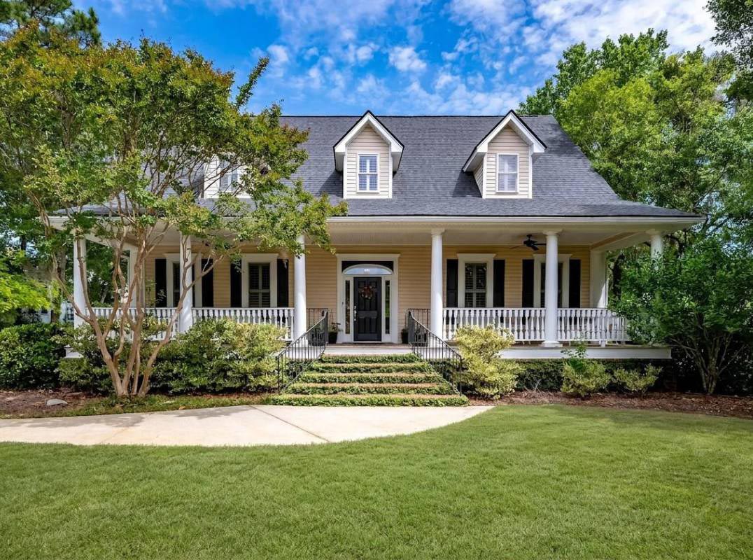 Southern Charm, Spacious Homesites, and Amenities in Gift Plantation