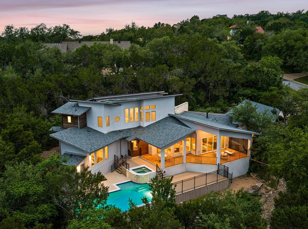 Stunning Views in Long Canyon with a Pool