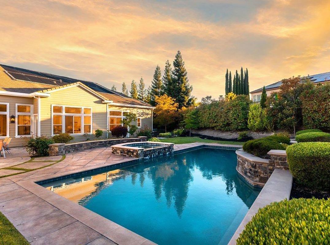 An Exceptional Alamo Lifestyle