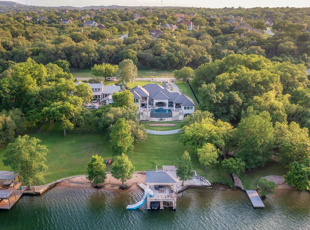 Welcome to Cliffs Edge at Bella Lago
