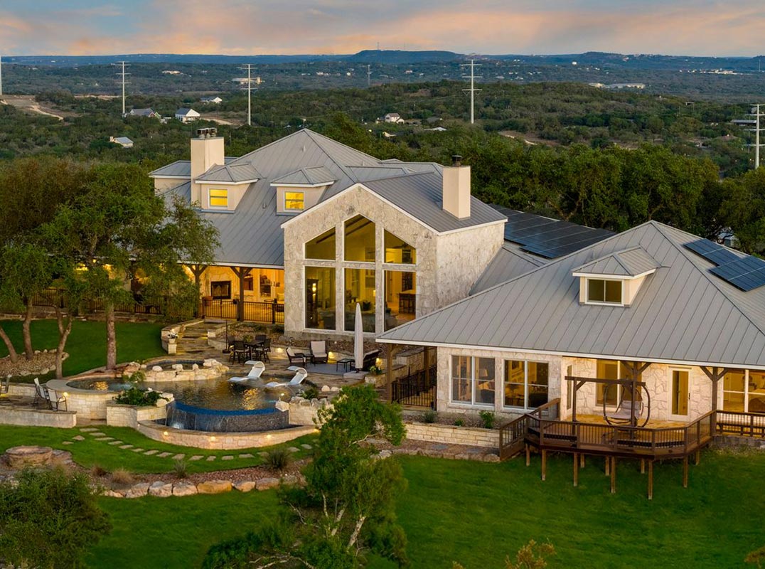 10.23 Acres Set Atop One Of The Highest Elevations In Comal County