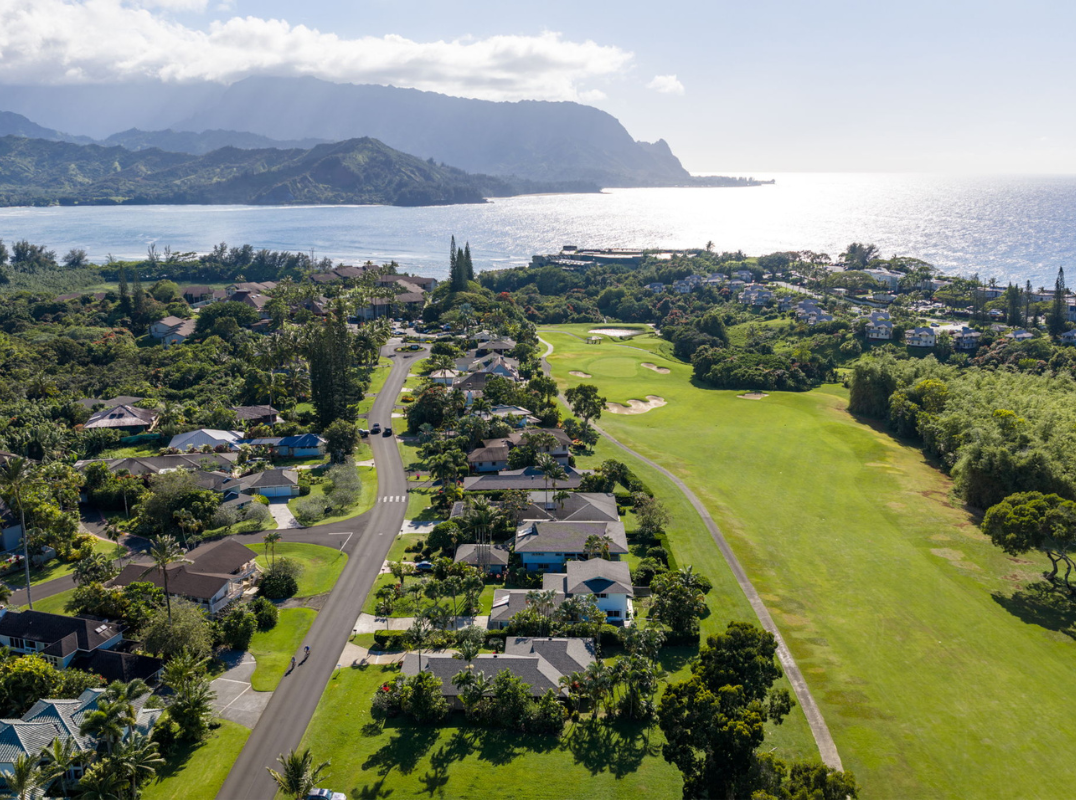 5282 Honoiki Rd