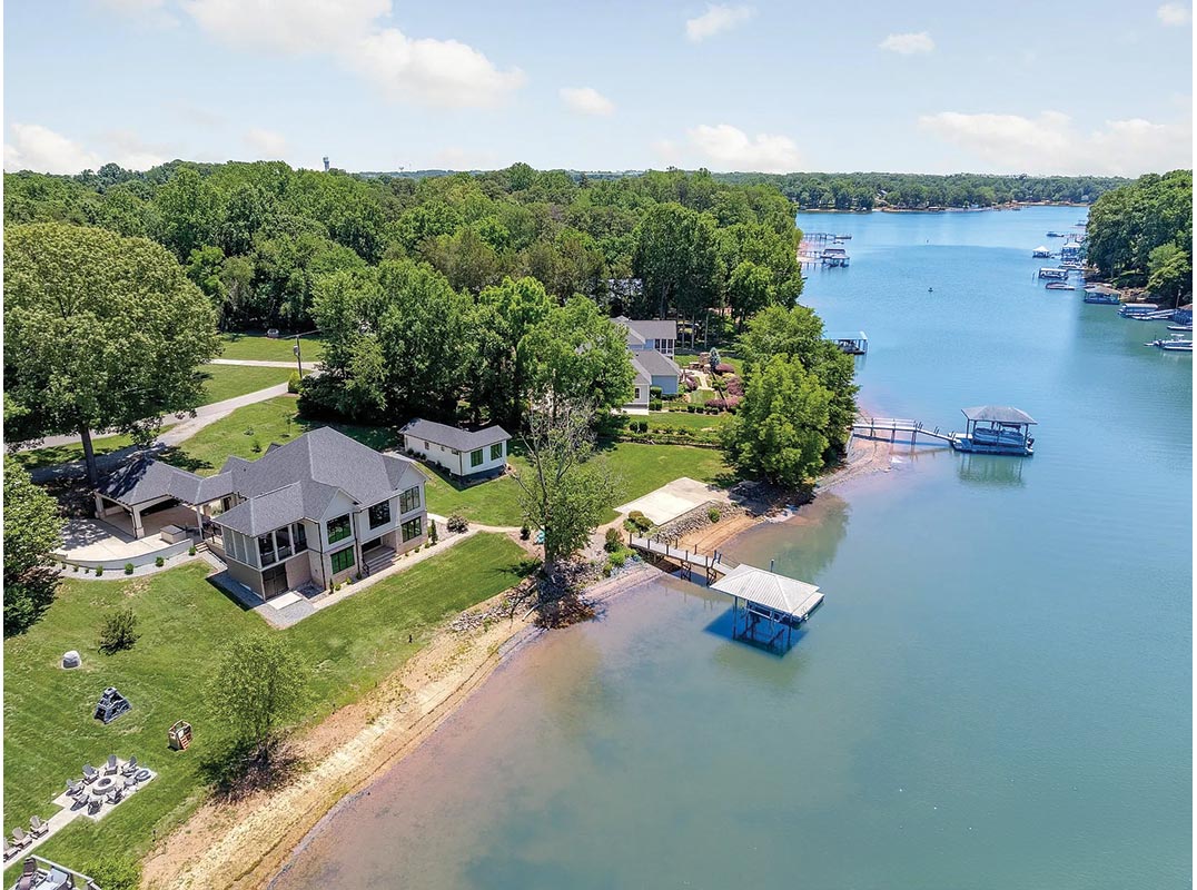 Set Along the Tranquil Shoreline of Lake Norman
