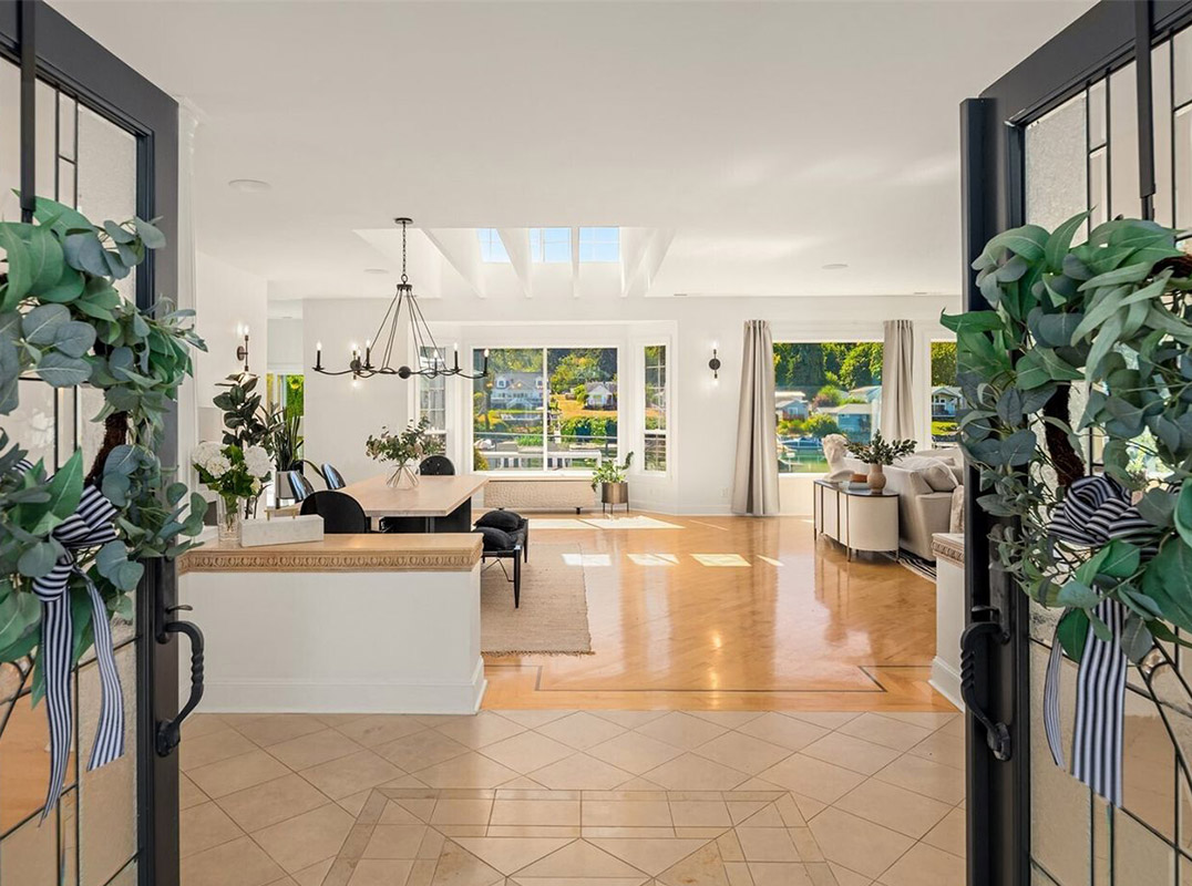 Impeccable Horsehead Bay Estate