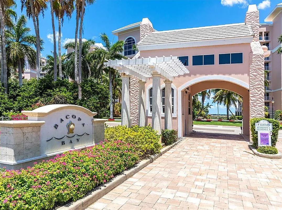 Bacopa Bay Luxury Waterfront