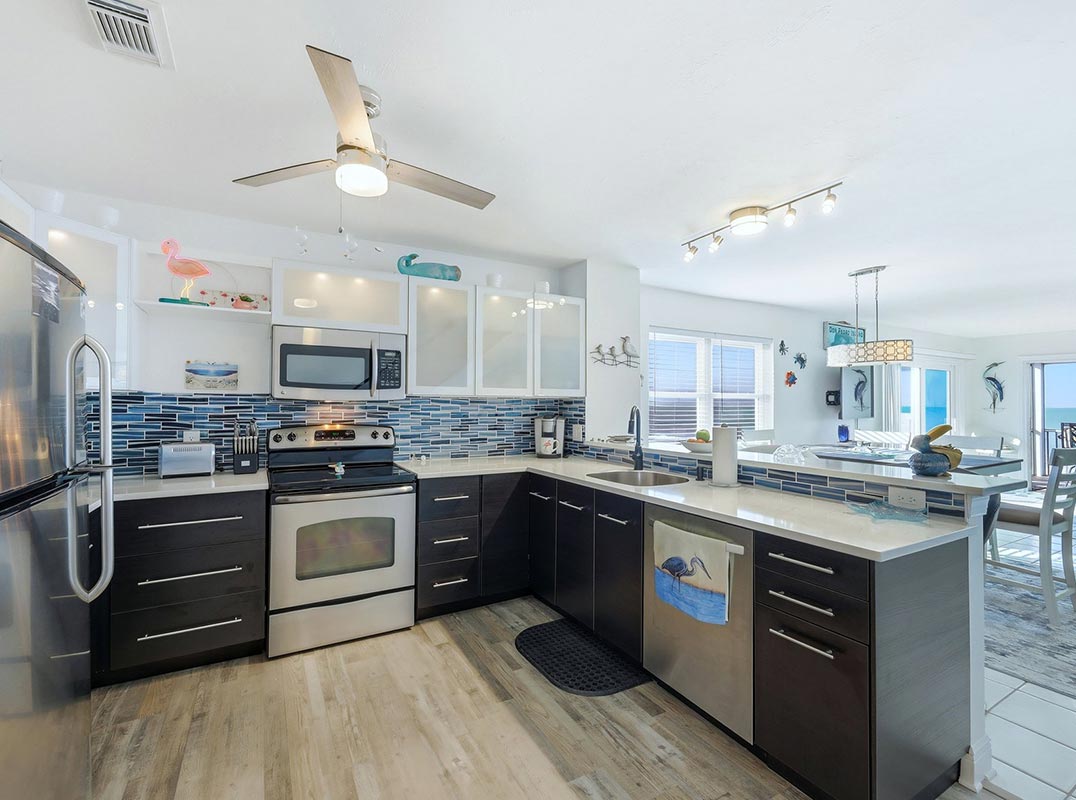 DIRECT BEACHFRONT TOWNHOME on