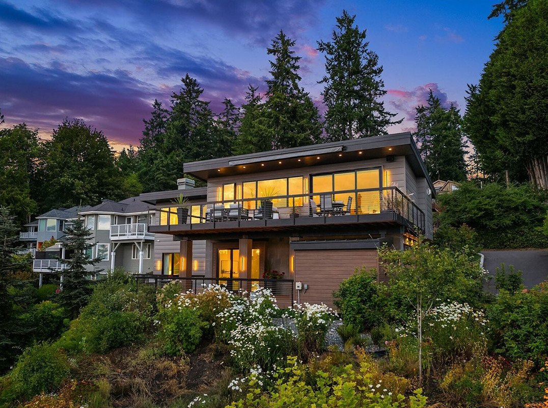 Striking Contemporary