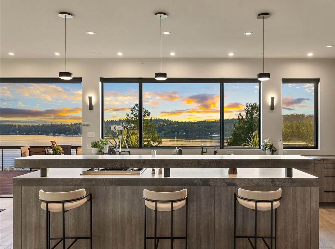 Striking Contemporary