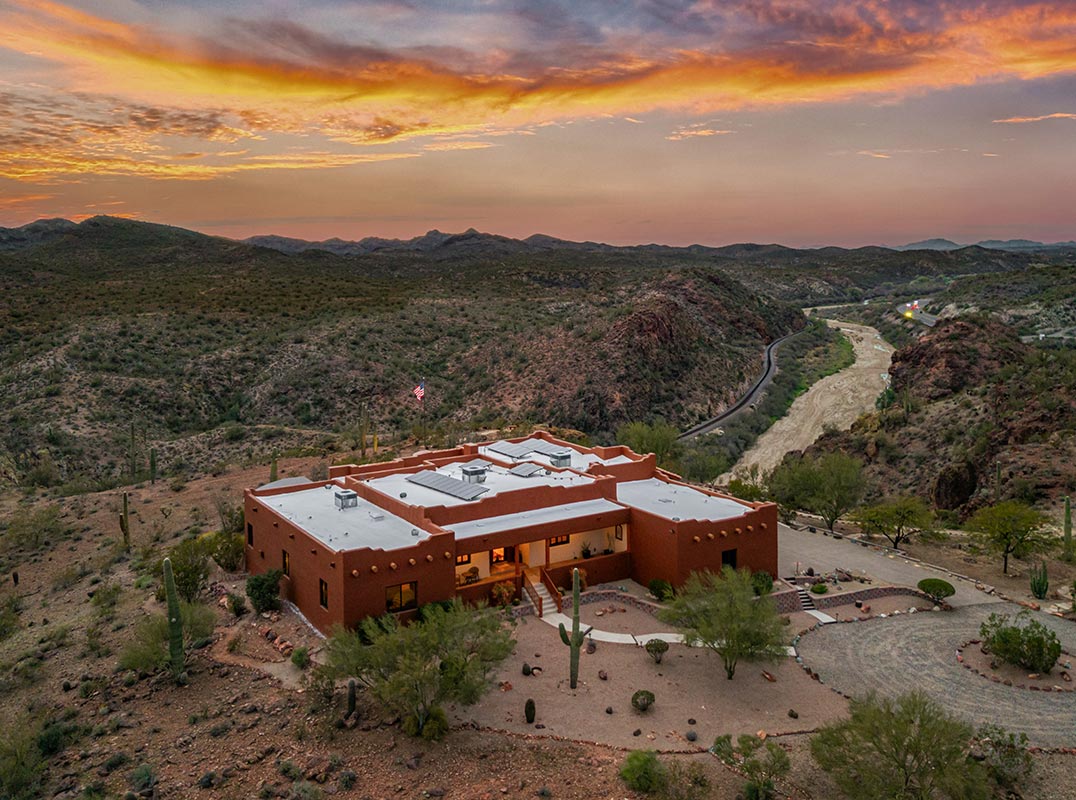 12 Acres | Overlooks the Hassayampa Riverbed