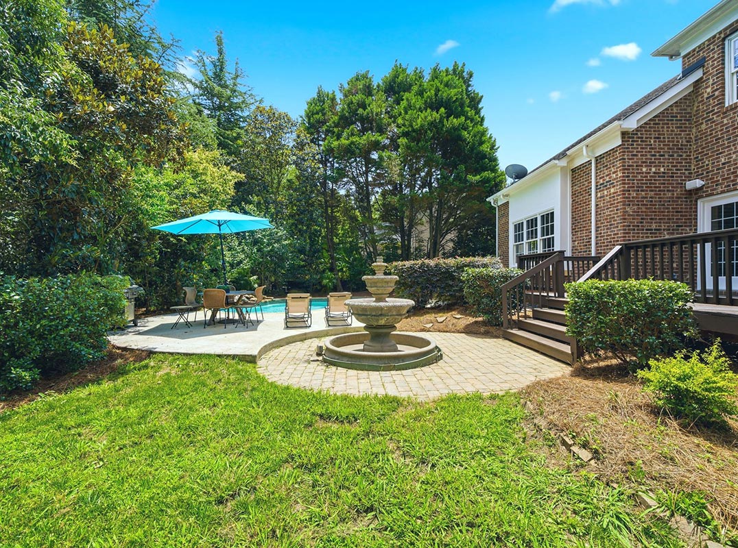 Private Backyard Oasis in Country Club Estates