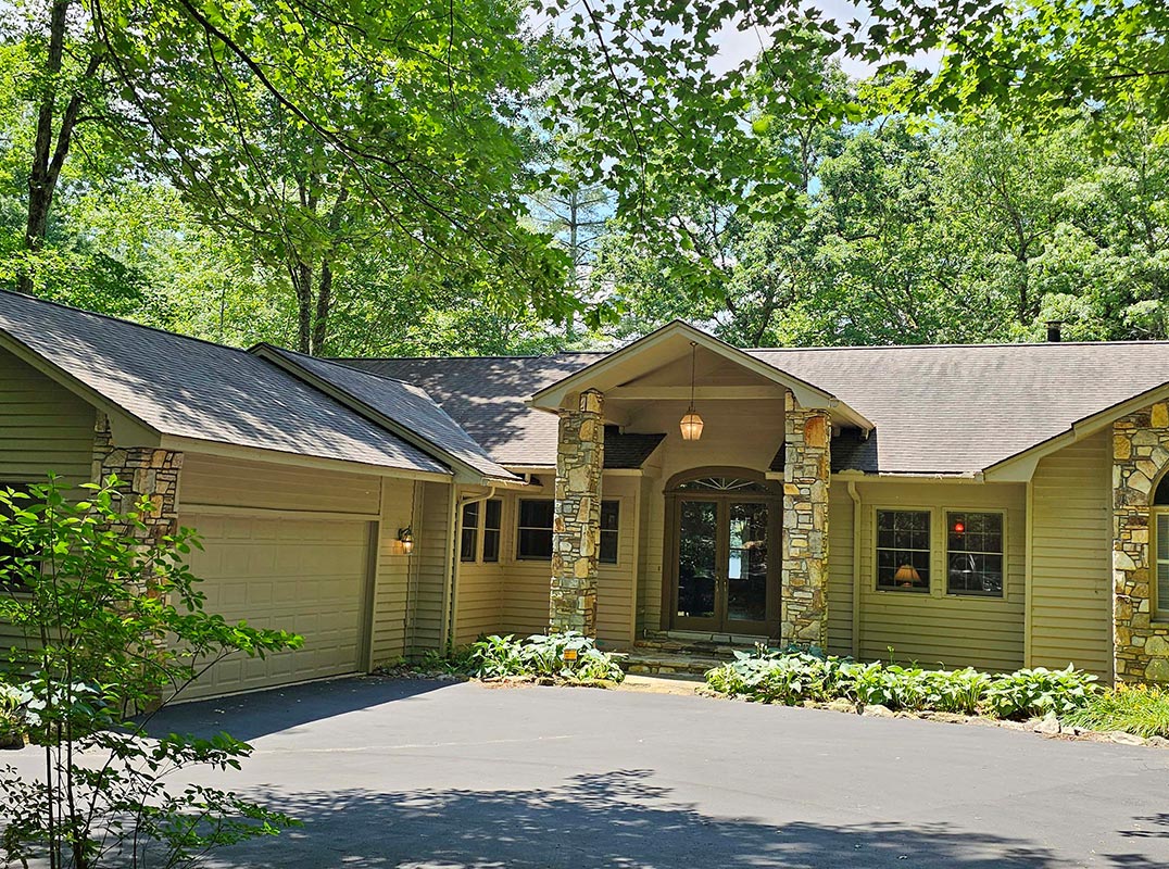 Flat Lot with Beautiful Long Lake Views of Lake Toxaway