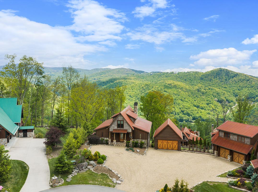 Refined Mountain Retreat in The Lodges At Eagles Nest