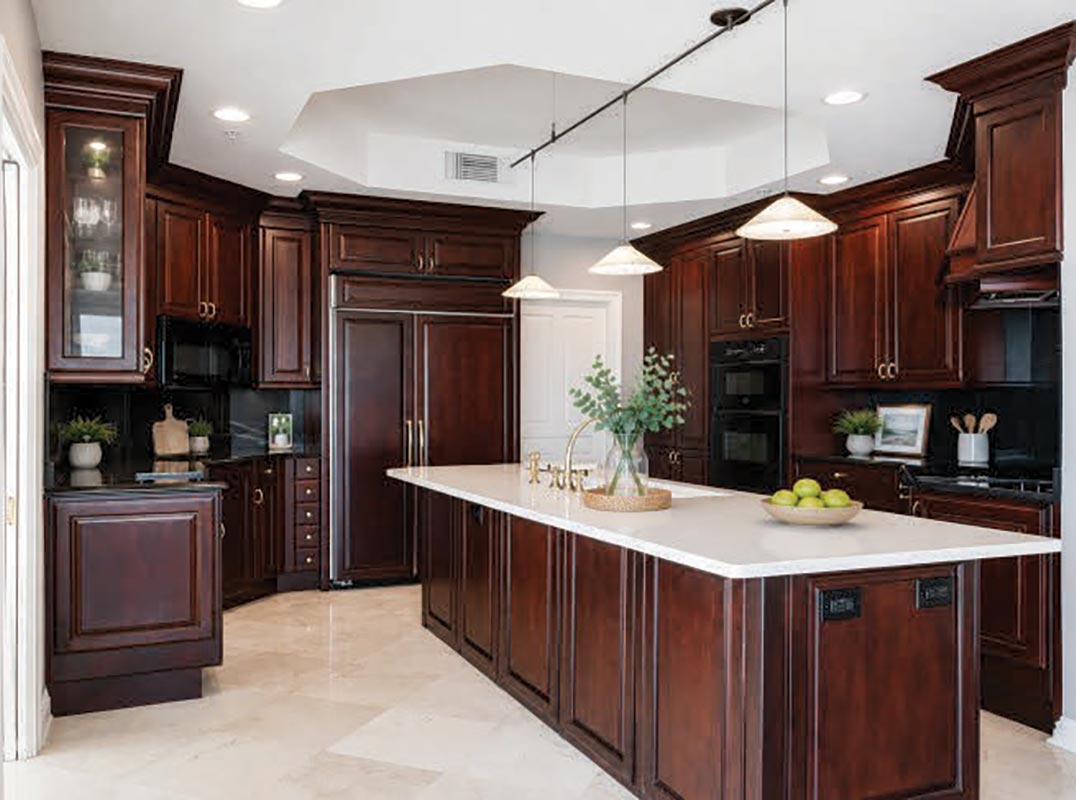 Magnificent Condo with Full Open Bay and Downtown Water Views