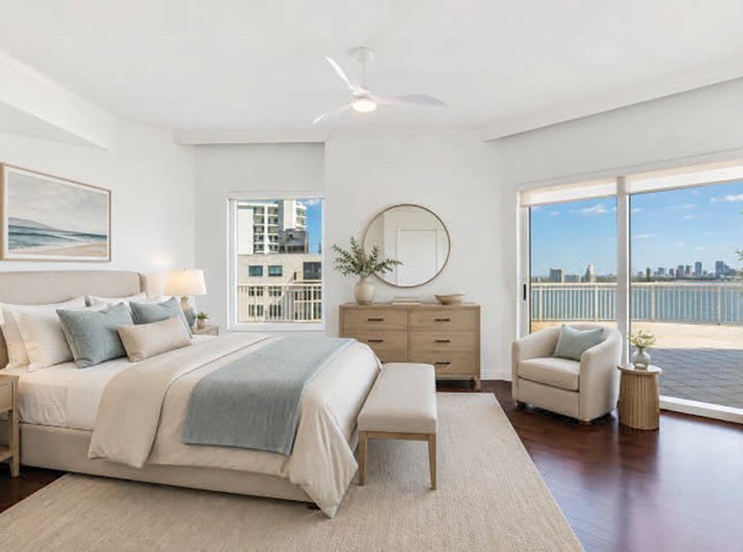 Magnificent Condo with Full Open Bay and Downtown Water Views
