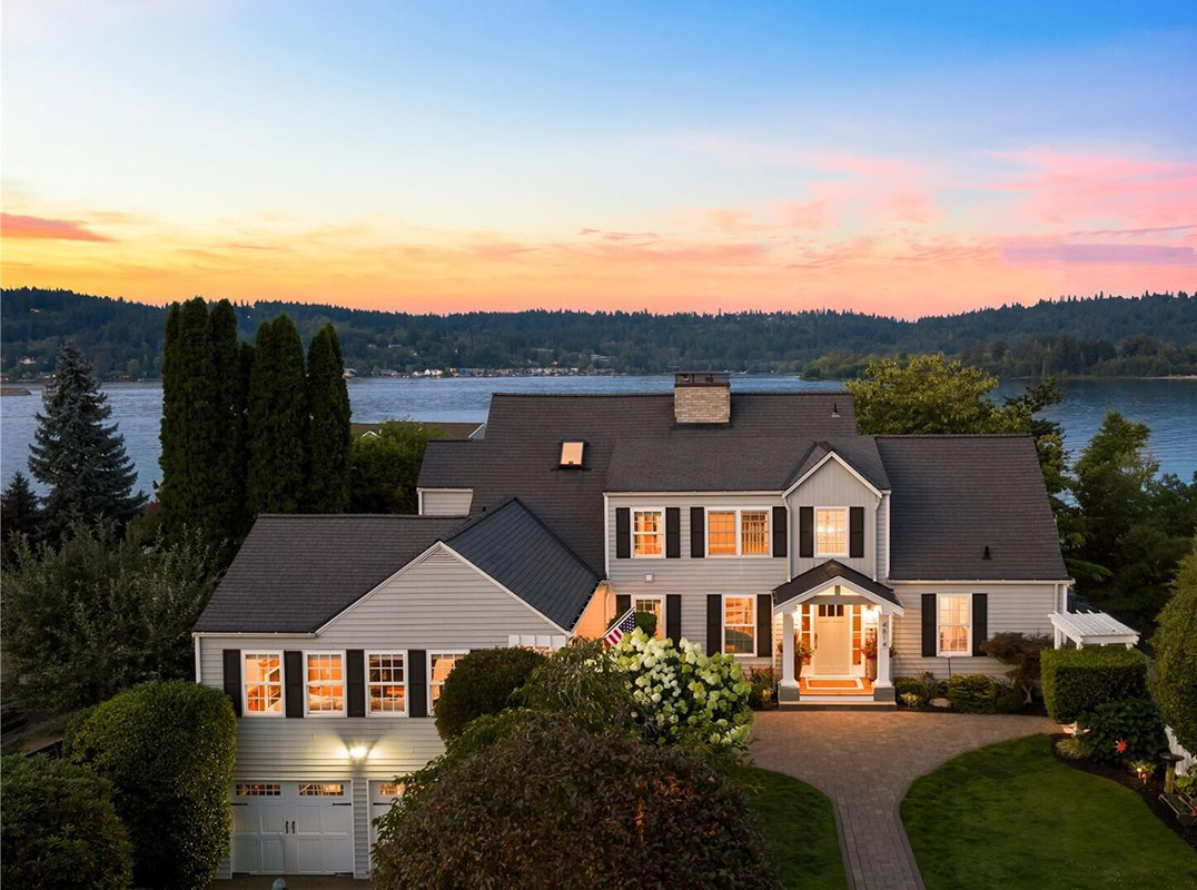 New-England Inspired Residence