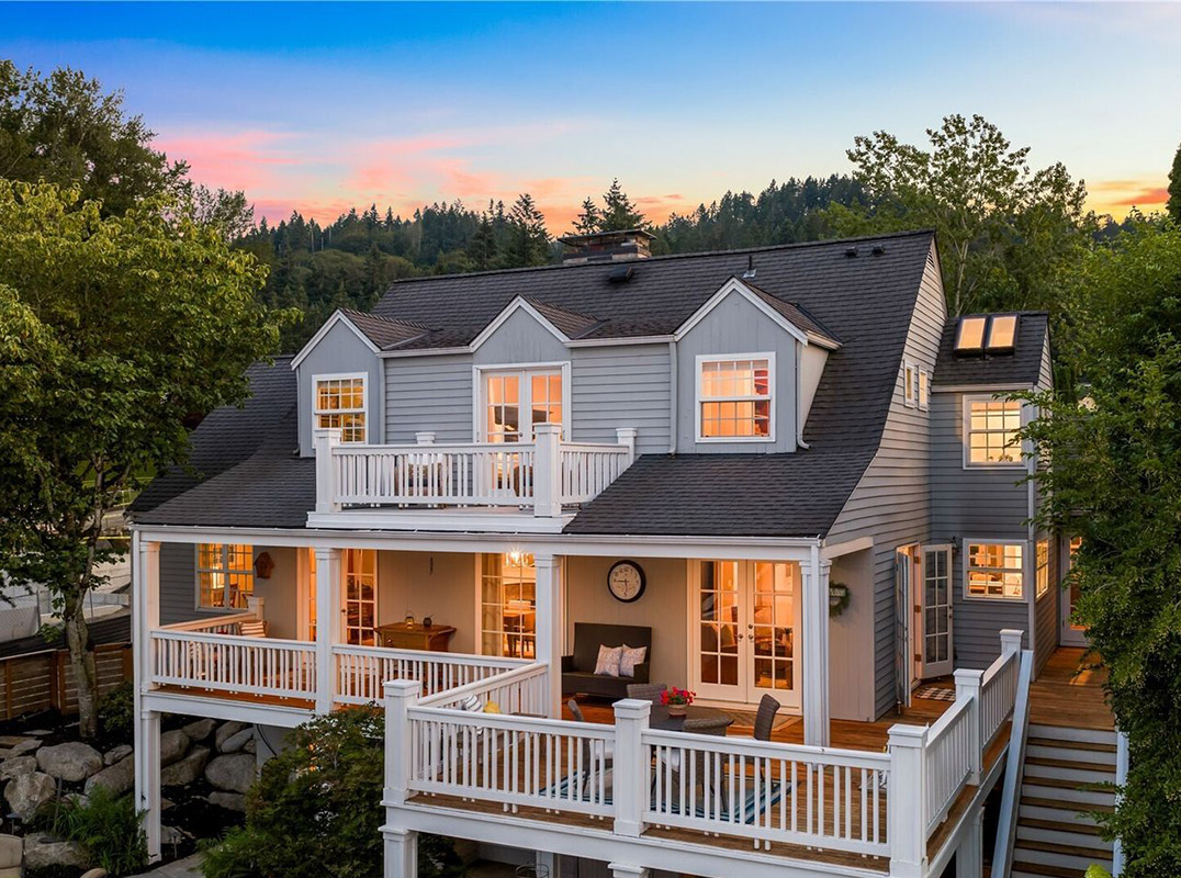 New-England Inspired Residence
