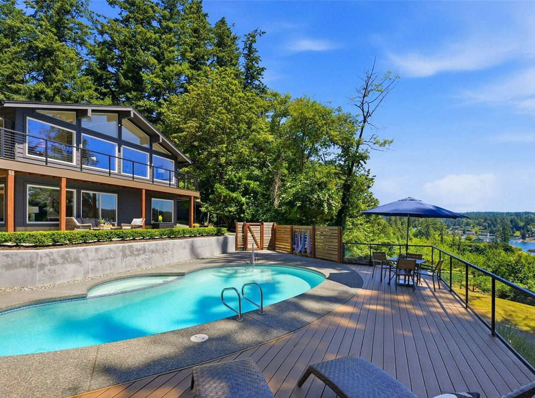 Fully Renovated Retreat