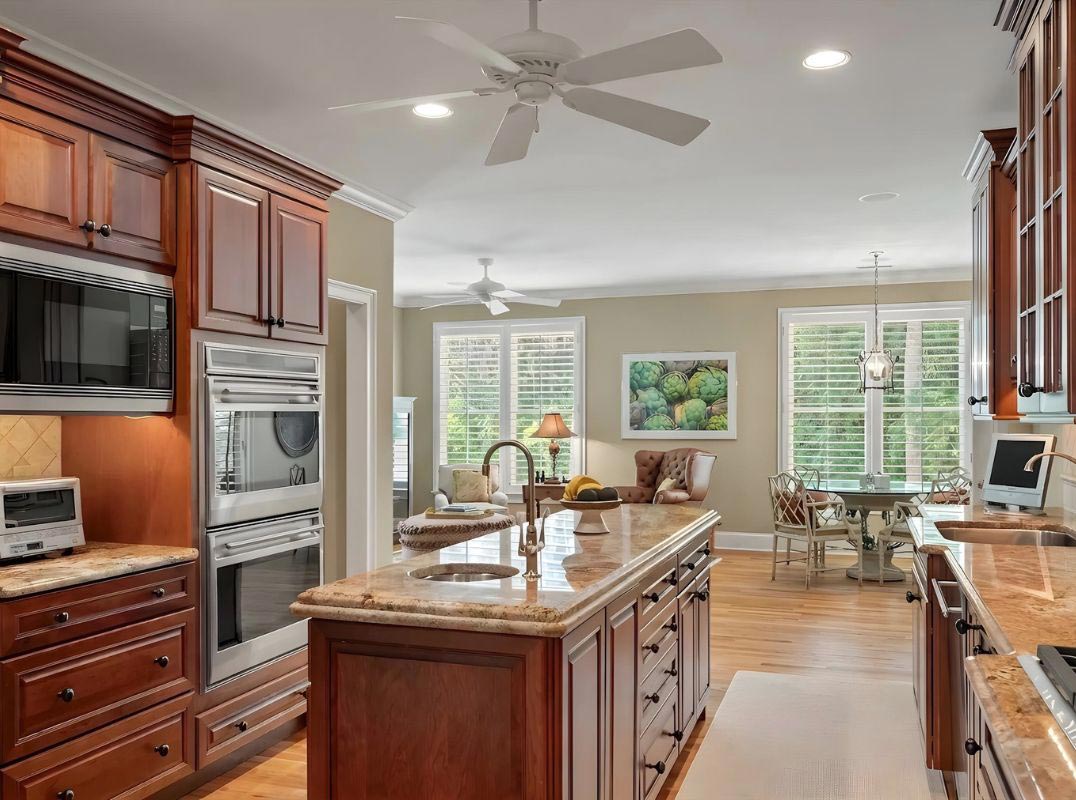 Spacious Living on a Quiet Cul-de-Sac Street with Room to Make It Your Own