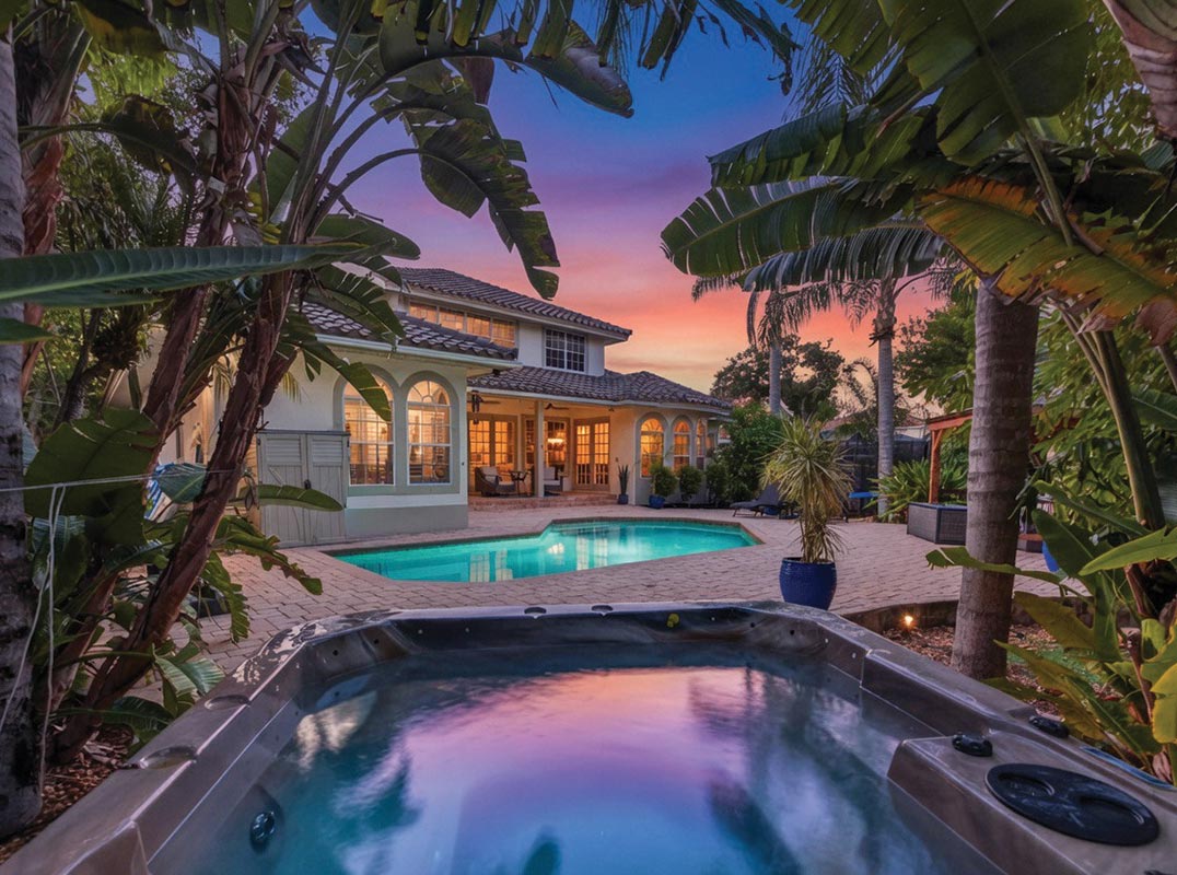 Private TropicalRetreat in Placido Bayou 