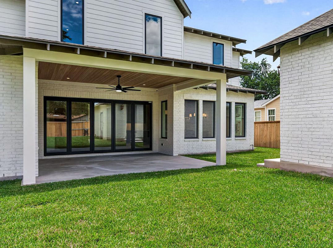 New Luxury Construction in Prestigious Alamo Heights