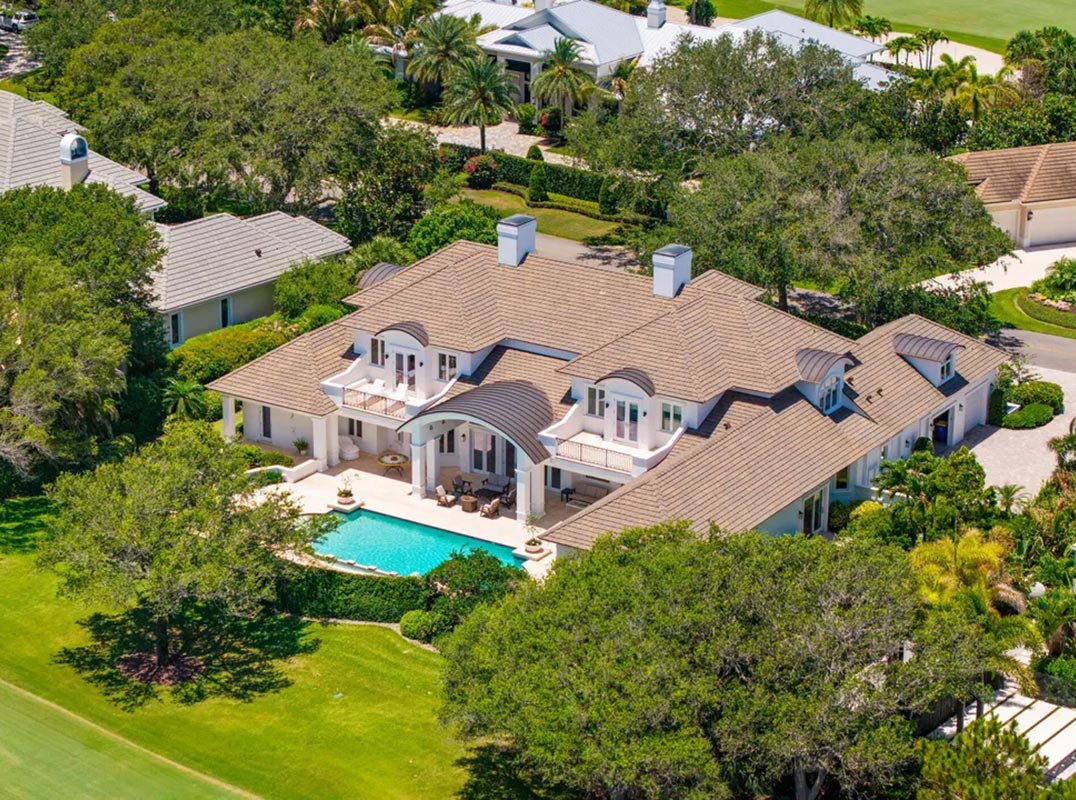 Stunning Golf Course Views in Jupiter Hills