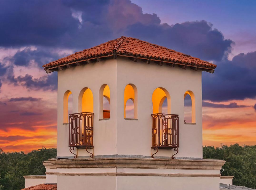 Extraordinary Hacienda-Inspired Estate