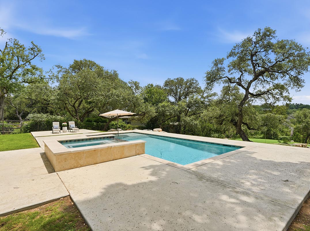 Convenience And Tranquility!