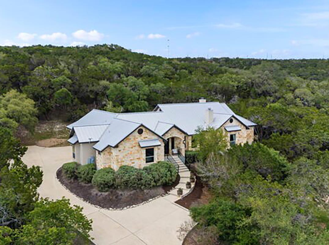 Valentine Ranch Hill Country Escape