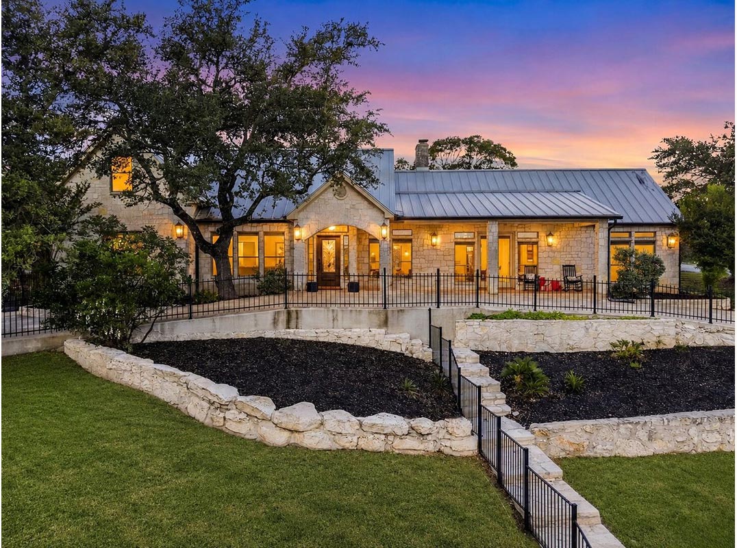 Private Hill Country View Retreat