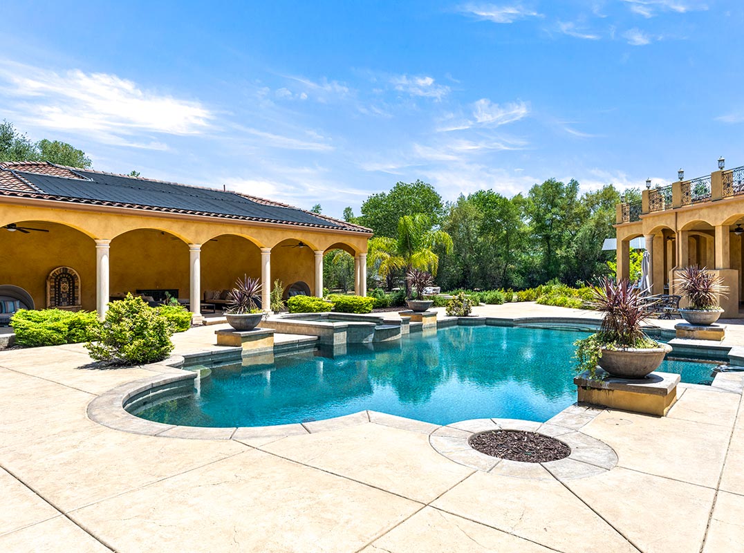 Tuscan Estate in Oak Creek