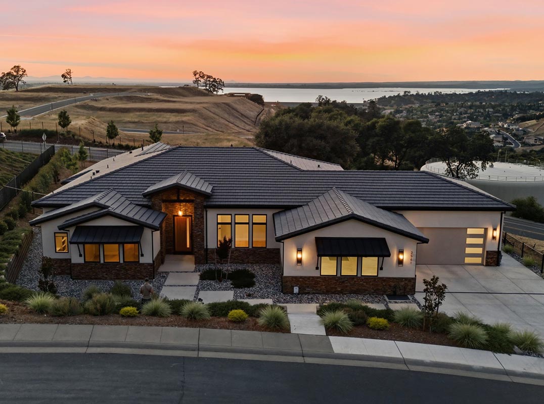 Modern Luxury In Kalithea