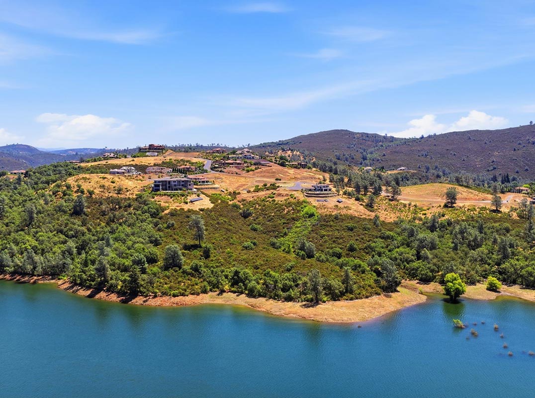 One of the Last True Waterfront Opportunities!