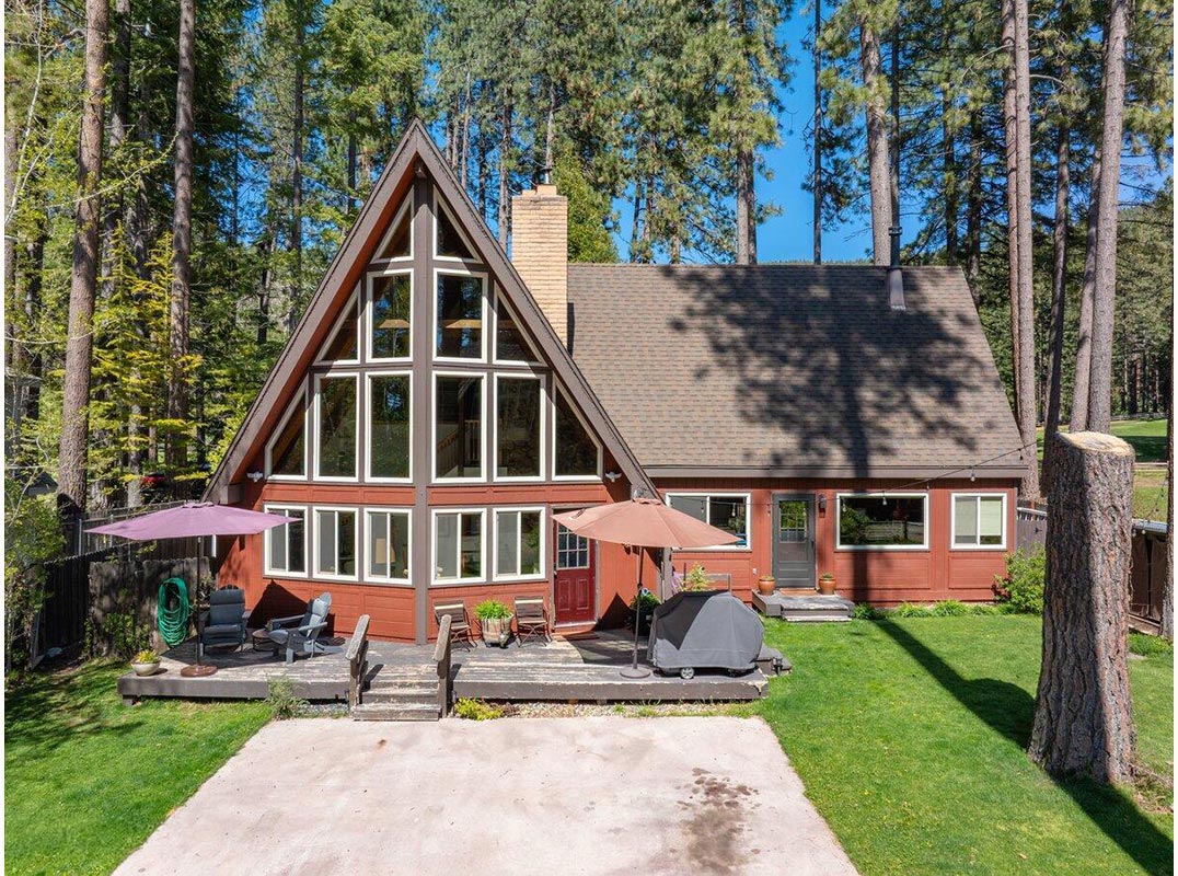Lakefront Glenbrook A-Frame Retreat
