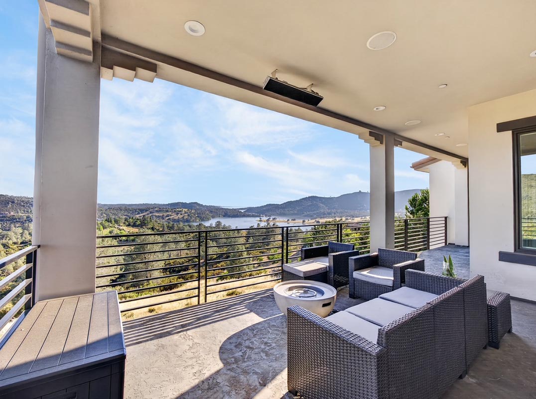 Modern Custom Home with Breathtaking Views