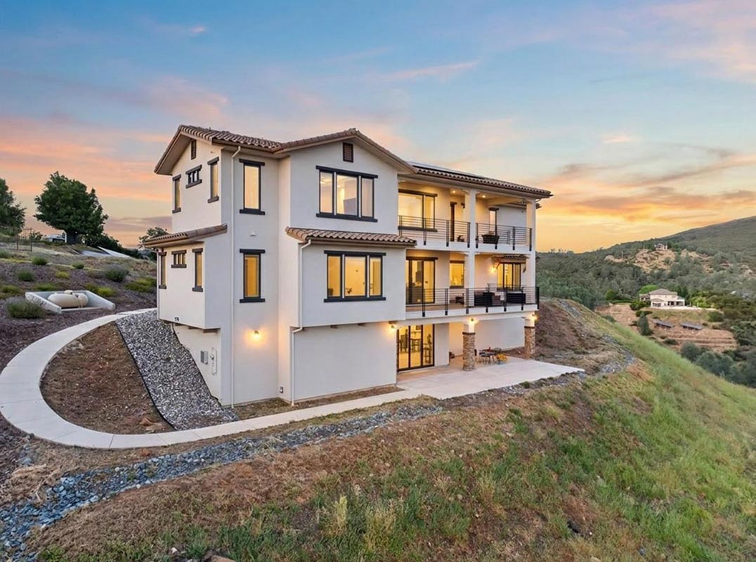 Modern Custom Home with Breathtaking Views