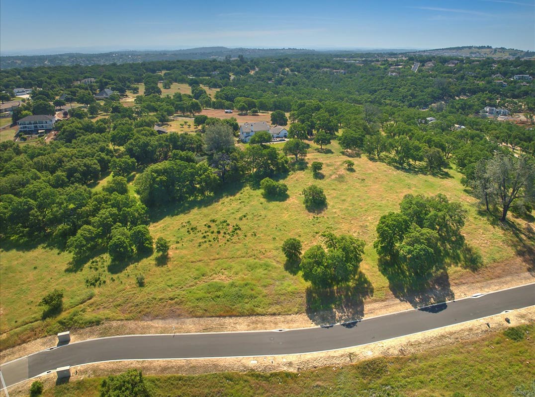 SERRANO’S FINEST: A Private Luxury Retreat with Spectacular Sierra Views
