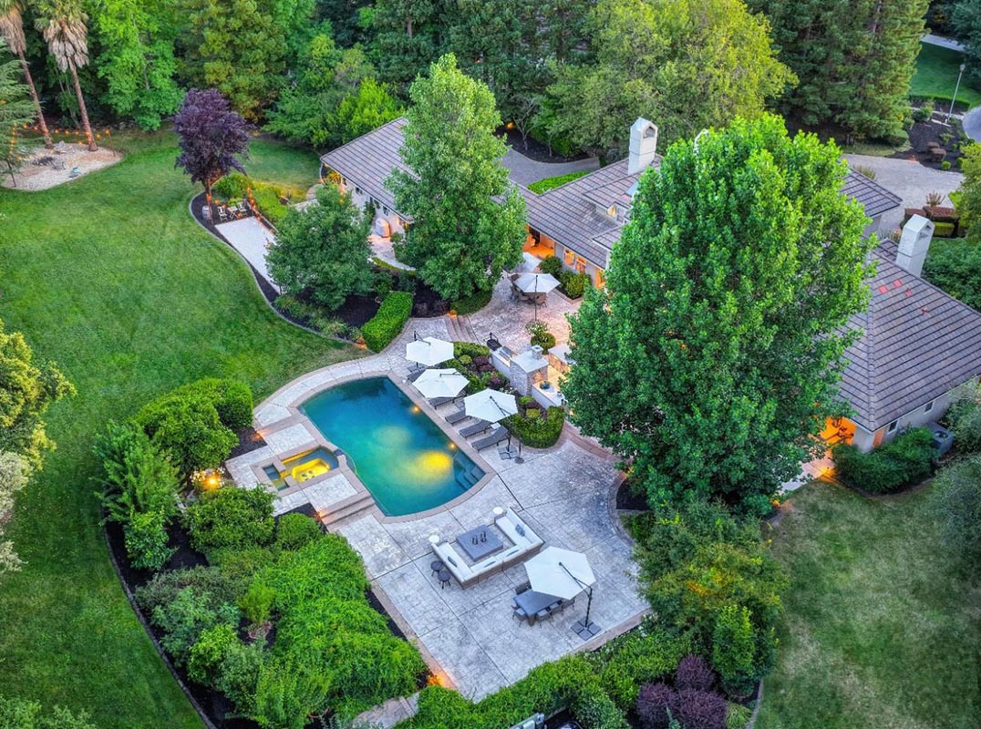 English Garden Estate on Two Acres