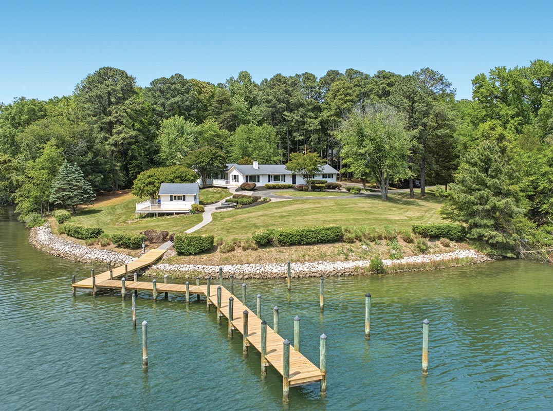 WATERFRONT RETREAT ON BACK CREEK