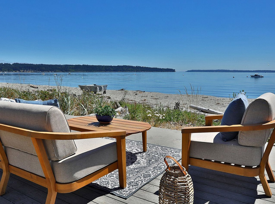 Charming Waterfront Beach Cabin