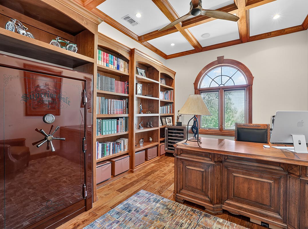 Luxury Living In Serrano