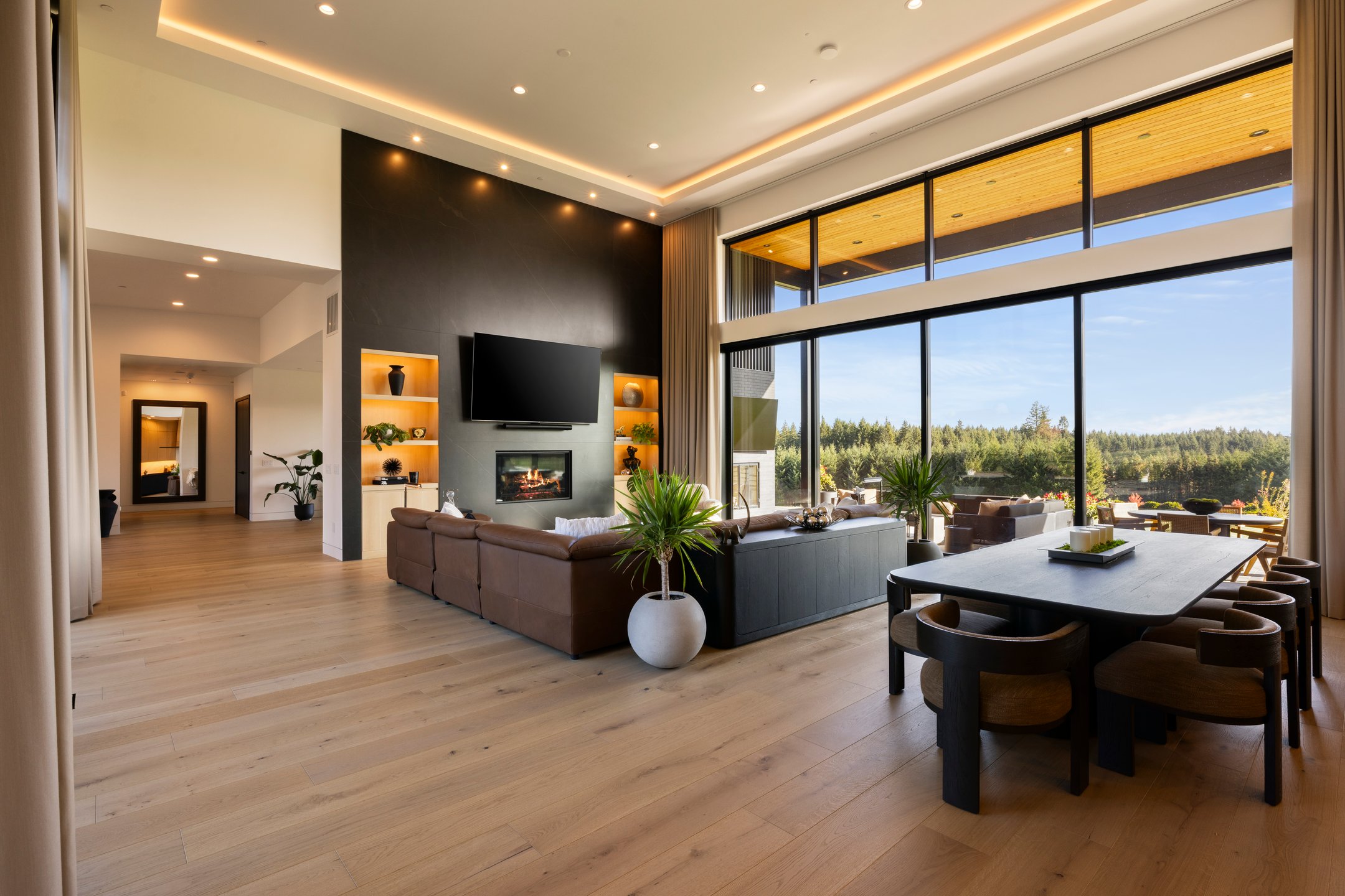 OREGON’S PREMIER LEGACY ESTATE!
