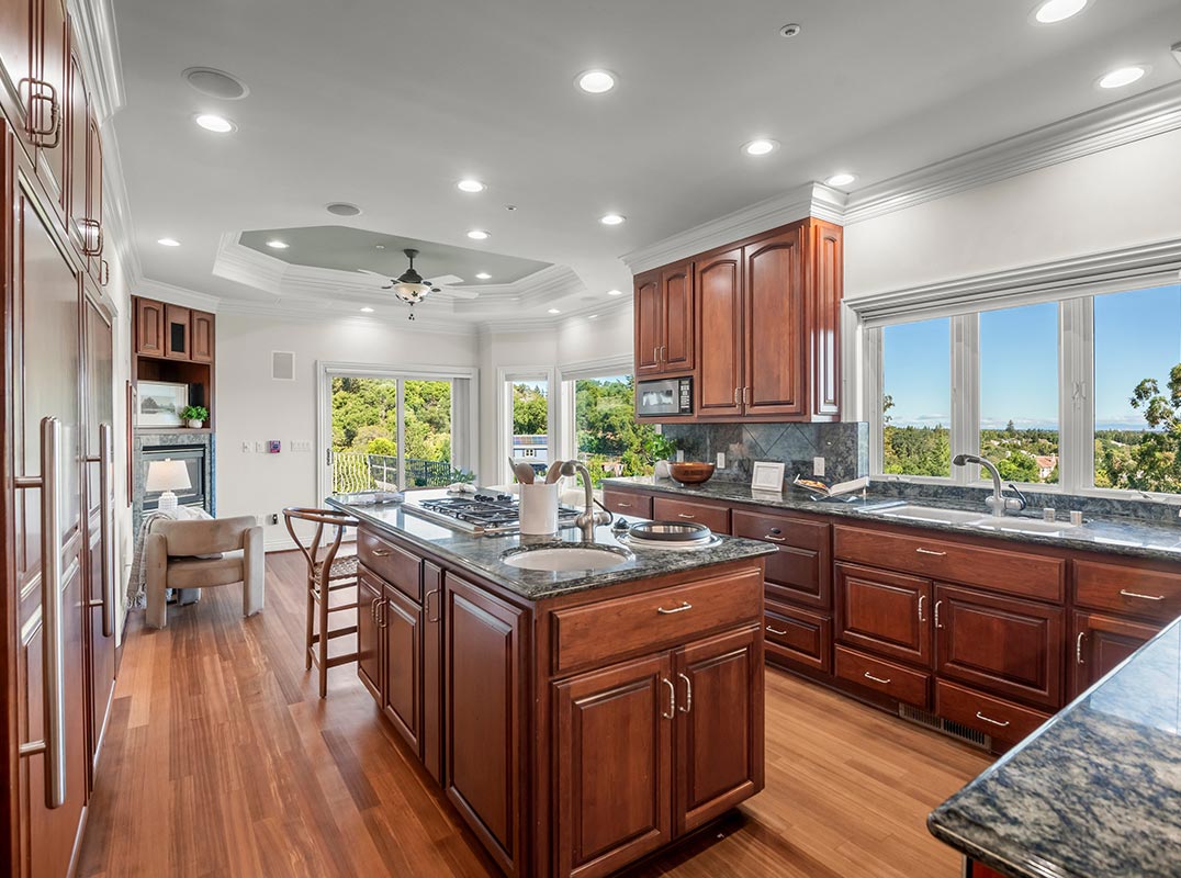 Private Saratoga Estate