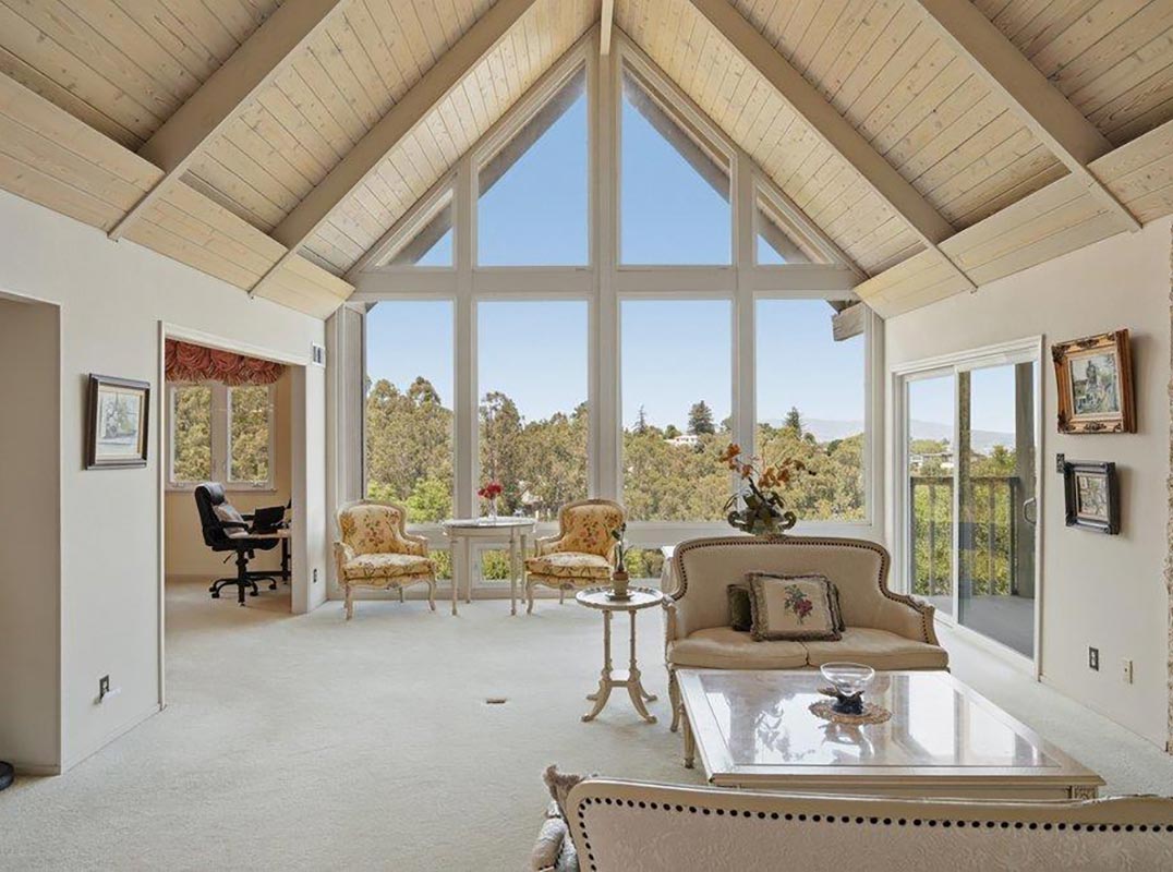 An Exquisite Property Located In The Exclusive Skyfarm Neighborhood Of Hillsborough.