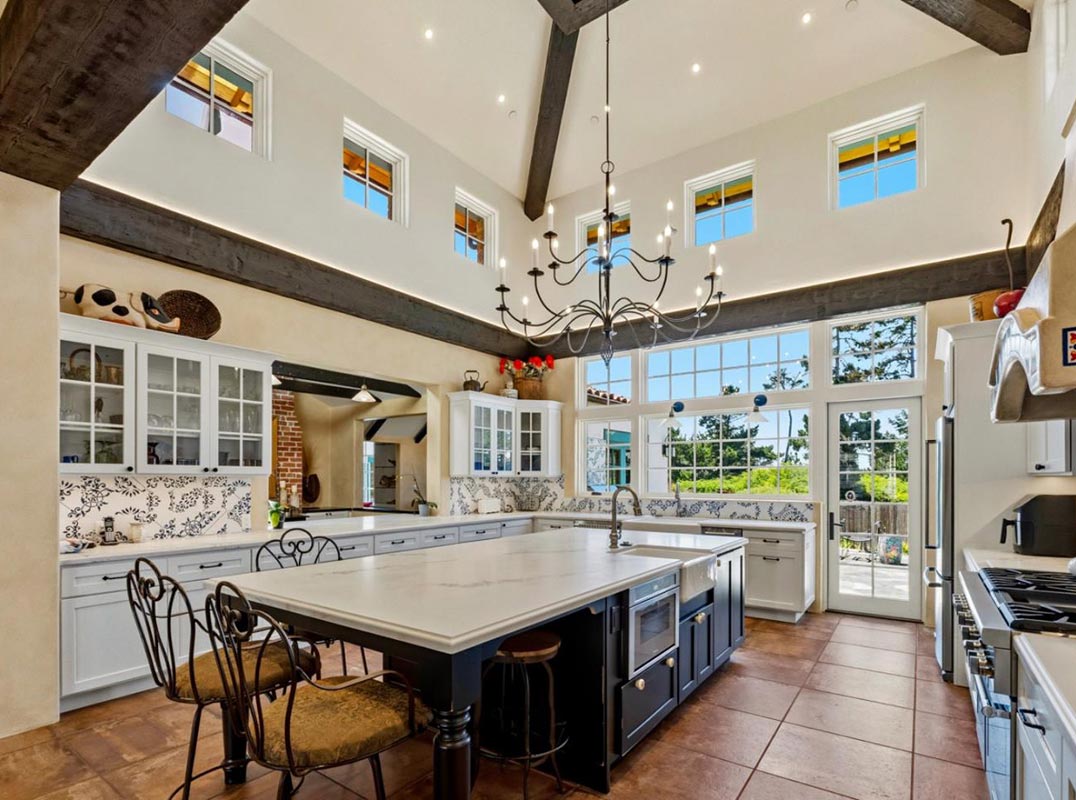 ‘Casa La Dona’ Is An Incredible Creation Of Spanish Colonial Architectural Style