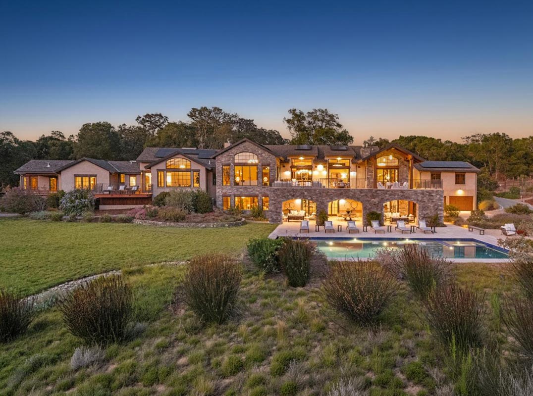 Resort Living On 4+ Acres