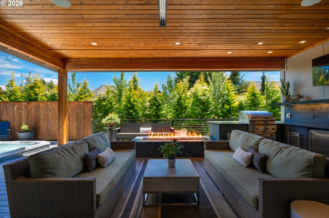 MODERN NORTHWEST LUXURY, THOUGHTFULLY DESIGNED