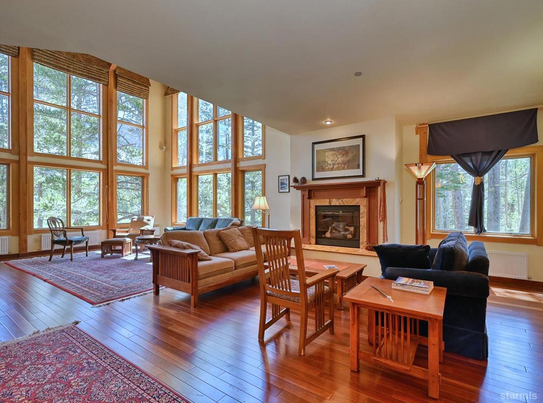 A Masterfully Crafted Mountain Lodge Among the Pines, Above the Rest