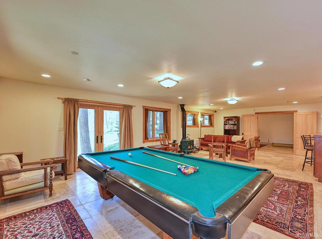 A Masterfully Crafted Mountain Lodge Among the Pines, Above the Rest