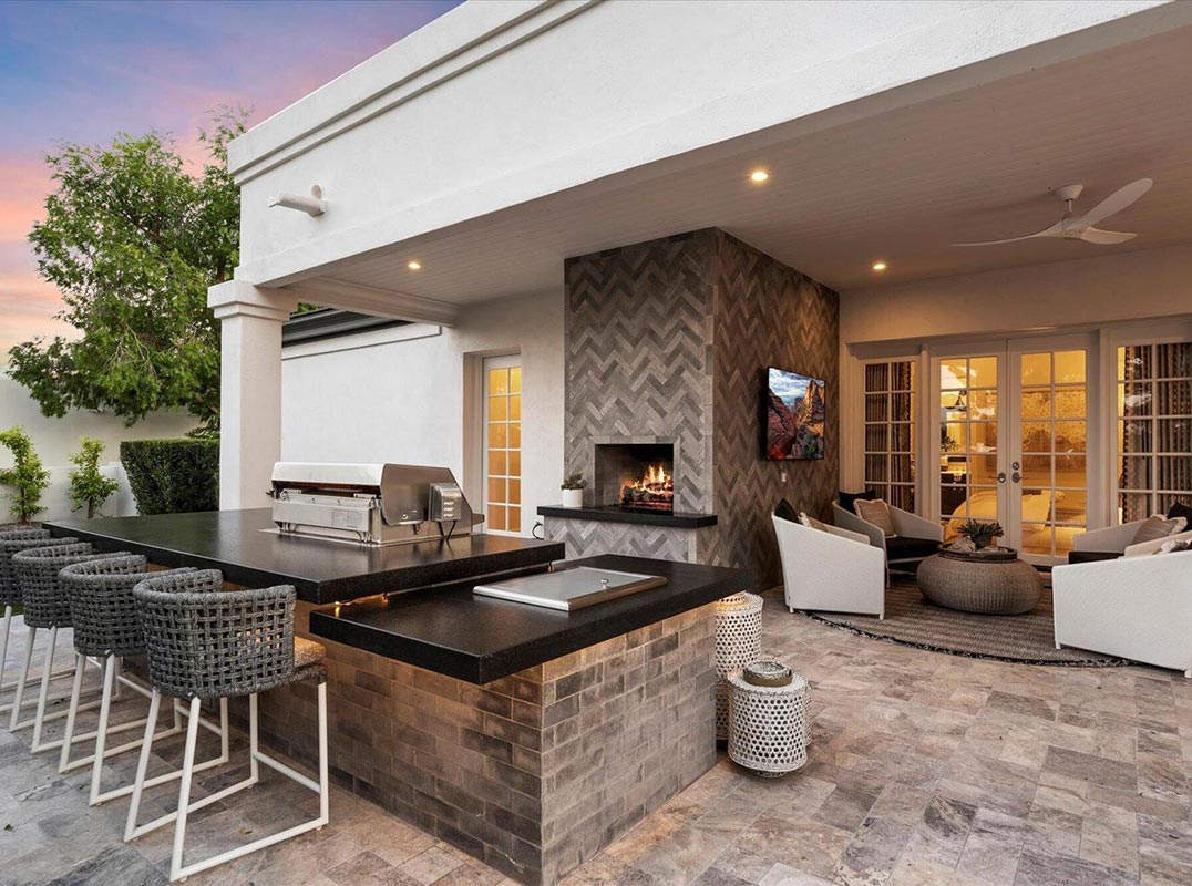 Paradise Valley Golf Course Elegance
