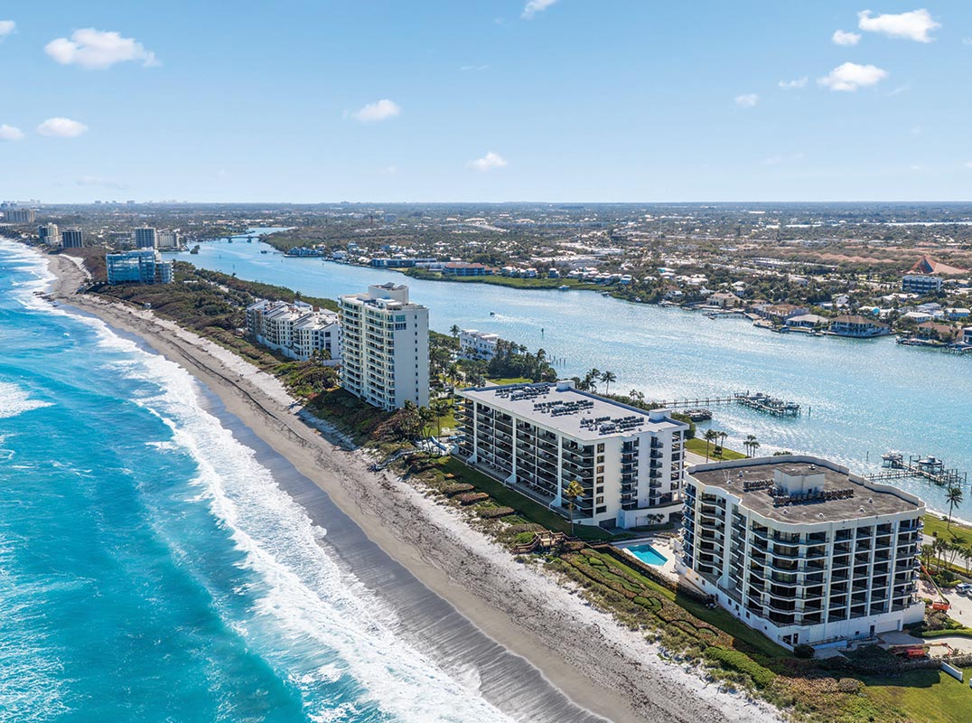 Double Penthouse on Exclusive Jupiter Island